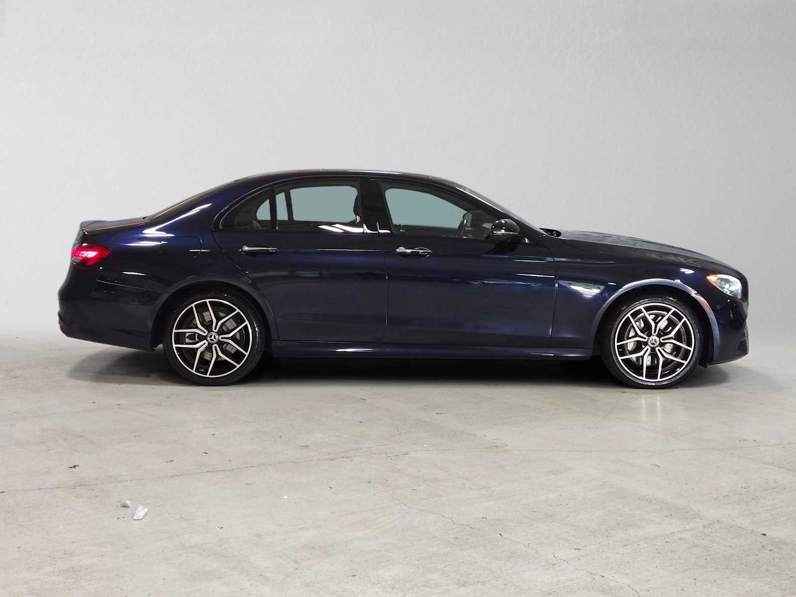 Used 2023 Mercedes-Benz E 450 4MATIC Sedan image 2