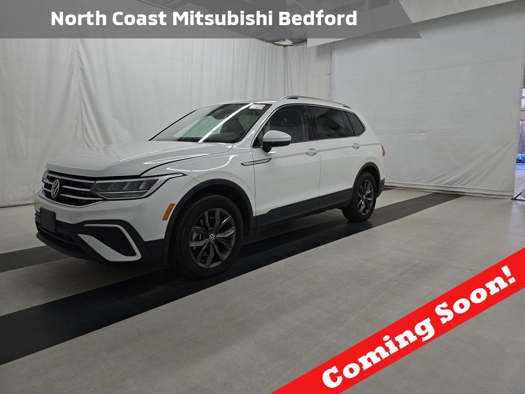 Used 2022 Volkswagen Tiguan SE w/ Panoramic Sunroof Package image 1