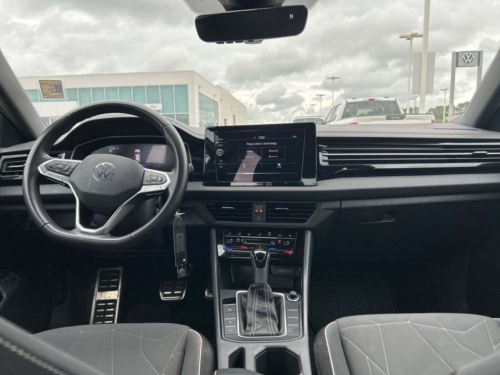 Used 2025 Volkswagen Jetta Sport FWD image 10