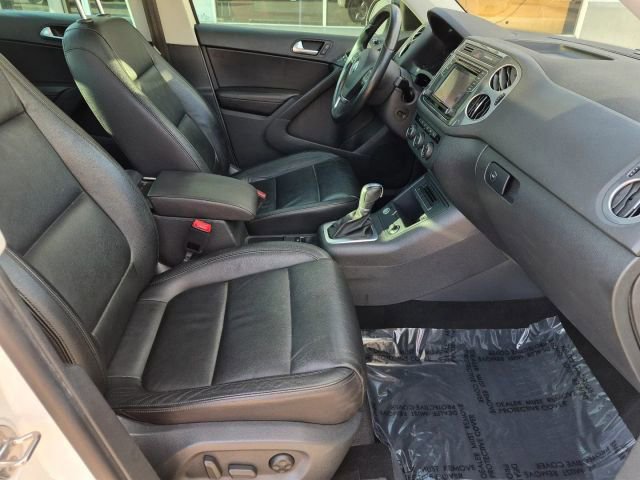 Used 2017 Volkswagen Tiguan Sport image 15