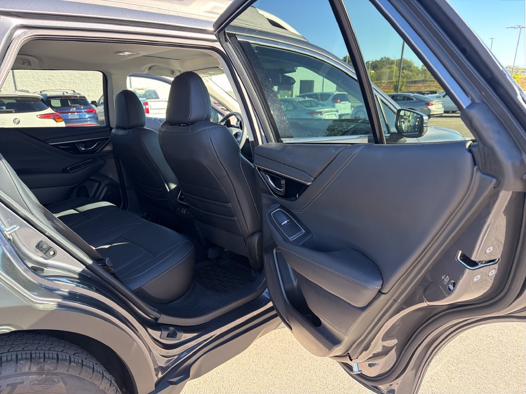 Used 2025 Subaru Outback Touring XT AWD/4WD image 36