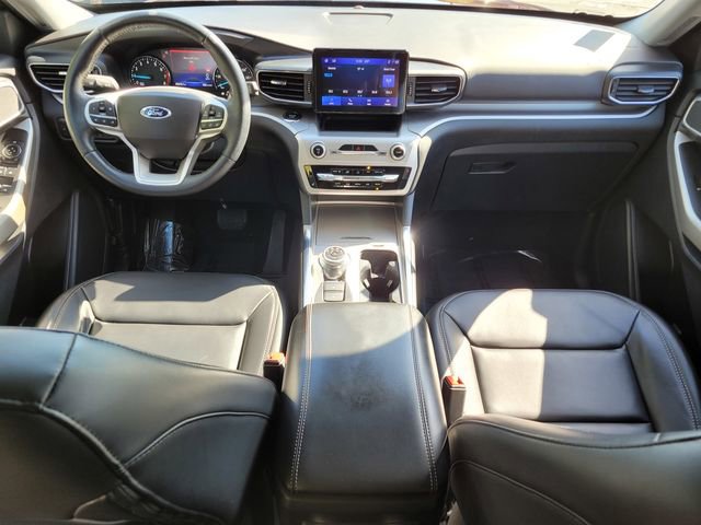 Used 2022 Ford Explorer XLT w/ Equipment Group 202A AWD/4WD image 13