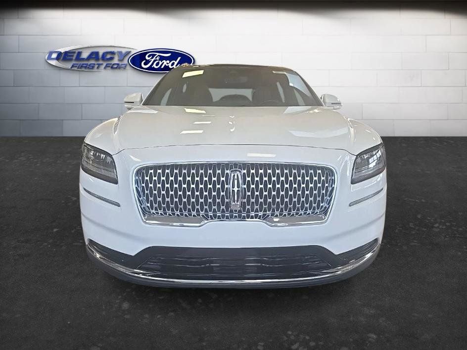 Used 2022 Lincoln Nautilus Reserve AWD/4WD image 11