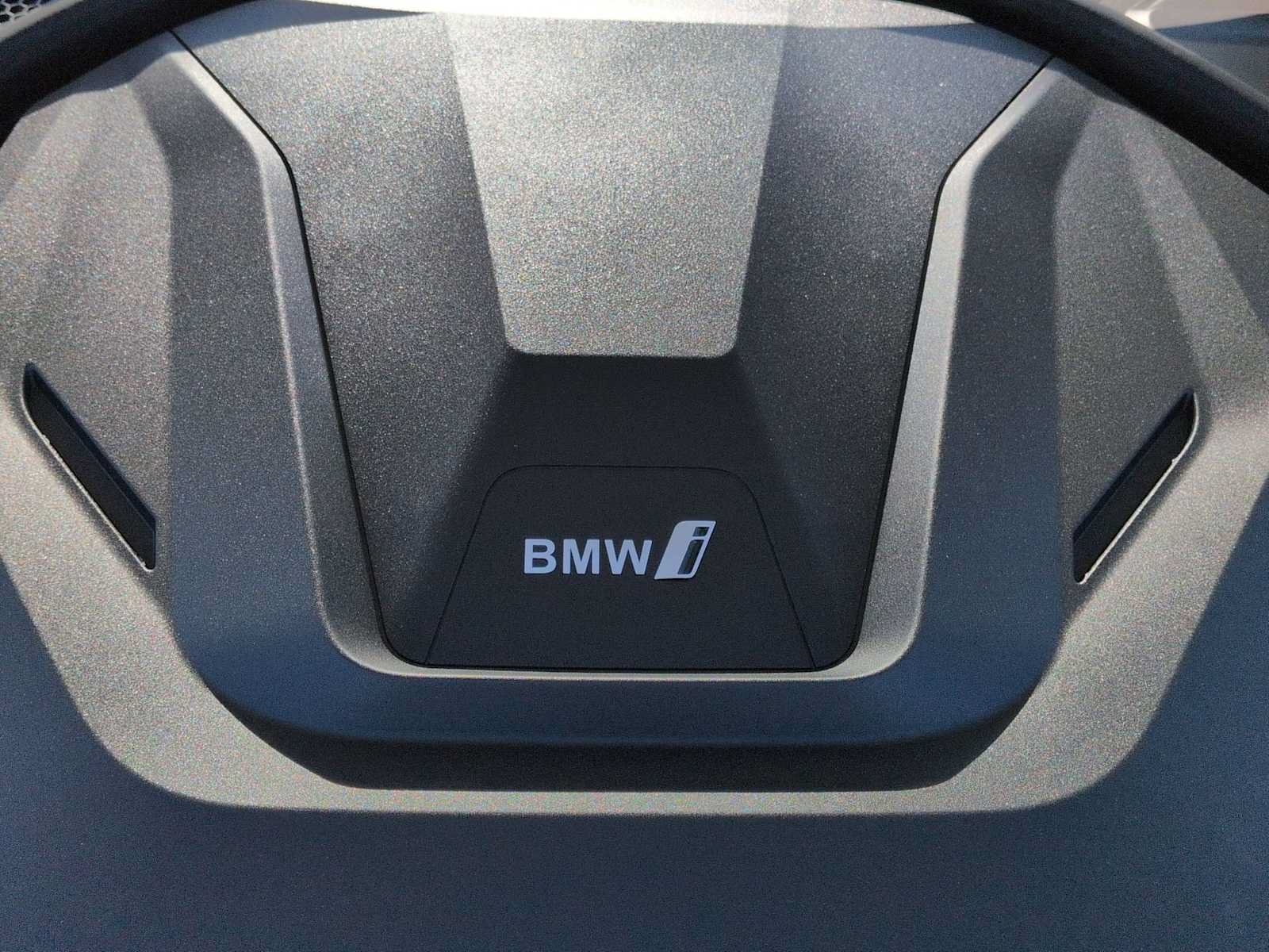 Used 2026 BMW i4 xDrive40i w/ M Sport Package AWD/4WD image 15