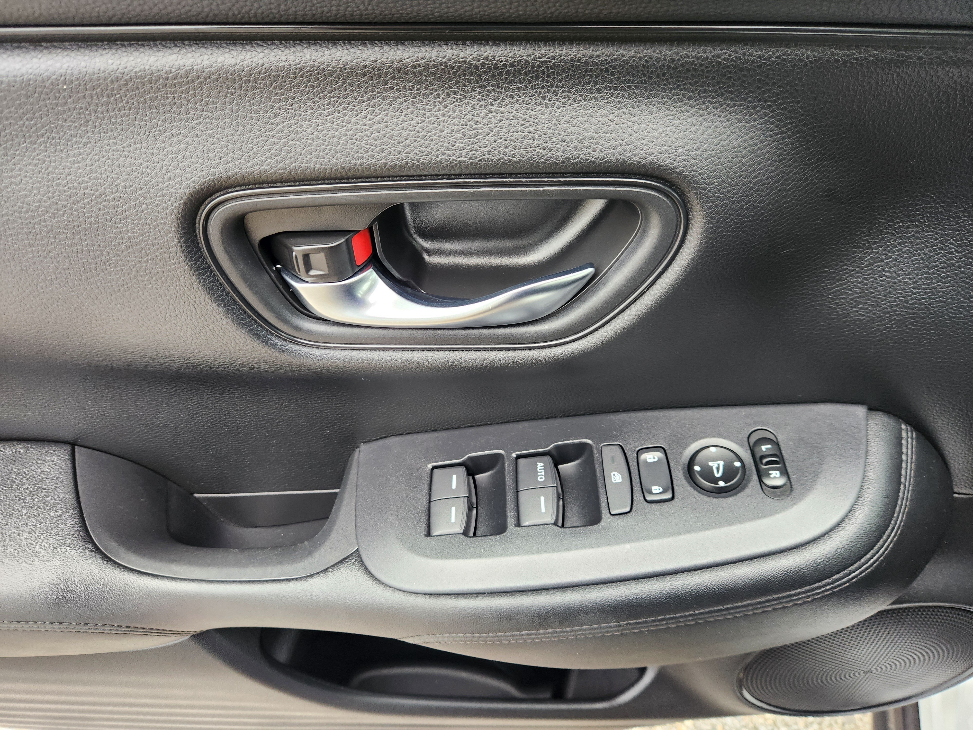 Certified 2024 Honda HR-V LX image 16