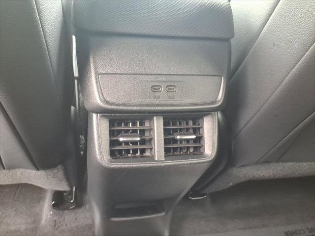 Used 2025 Chevrolet Equinox LT w/ Convenience Package II AWD/4WD image 9