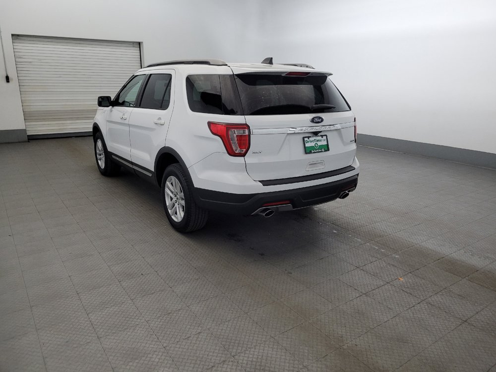 Used 2018 Ford Explorer XLT AWD/4WD image 5