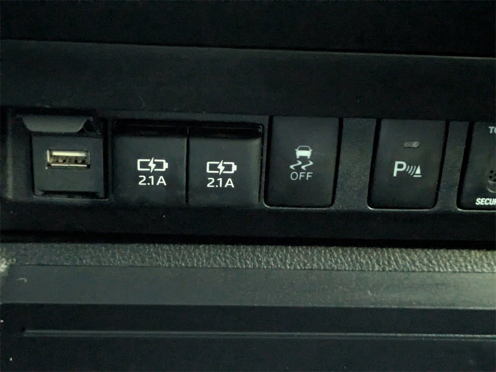 Used 2021 Toyota Tundra Limited image 25