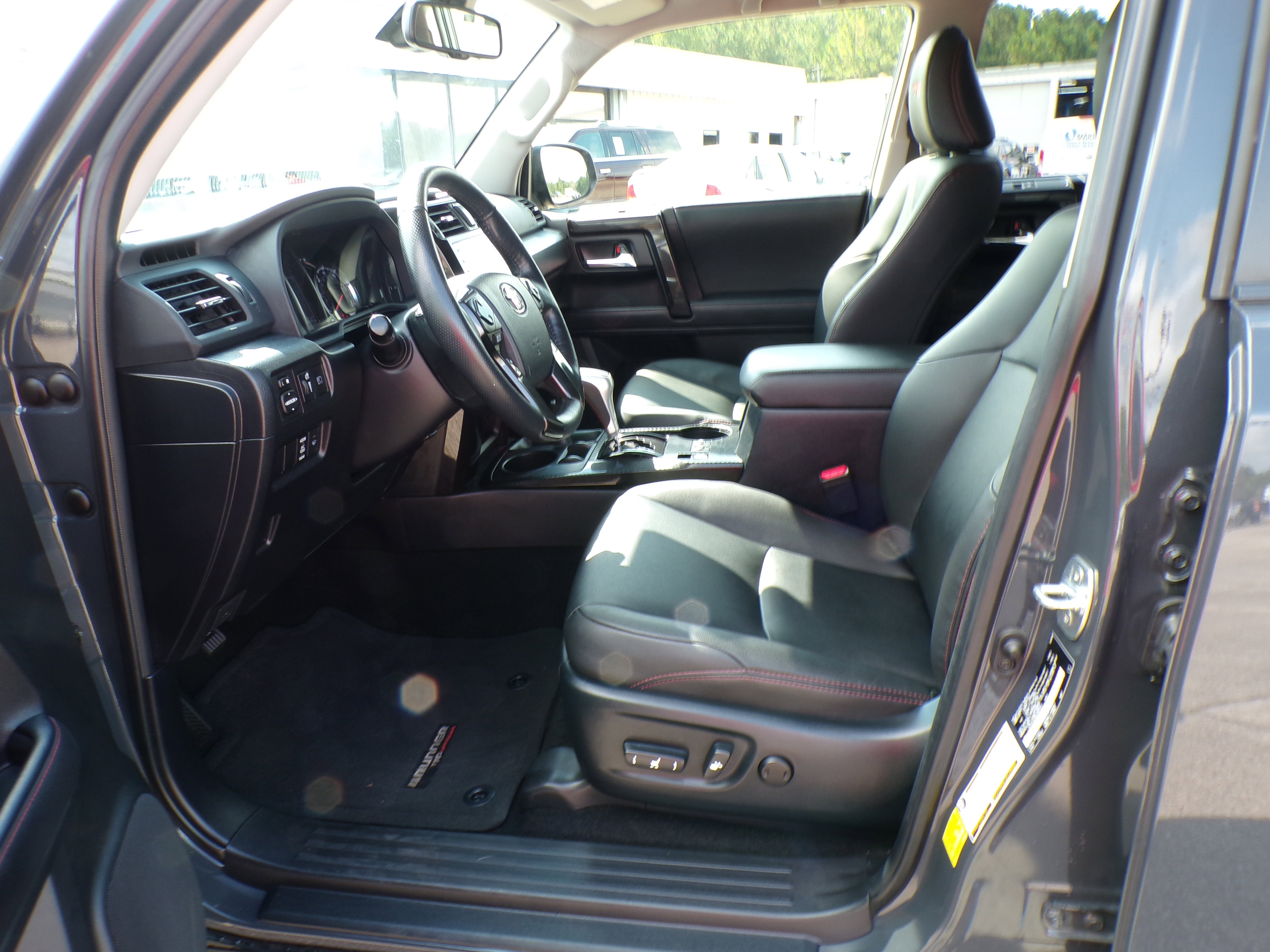 Used 2024 Toyota 4Runner TRD Off-Road Premium image 11