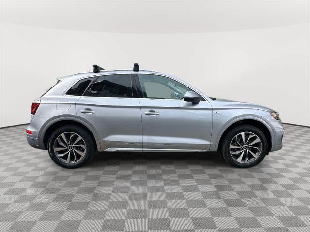 Used 2022 Audi Q5 2.0T Premium Plus w/ Premium Plus Package AWD/4WD image 2