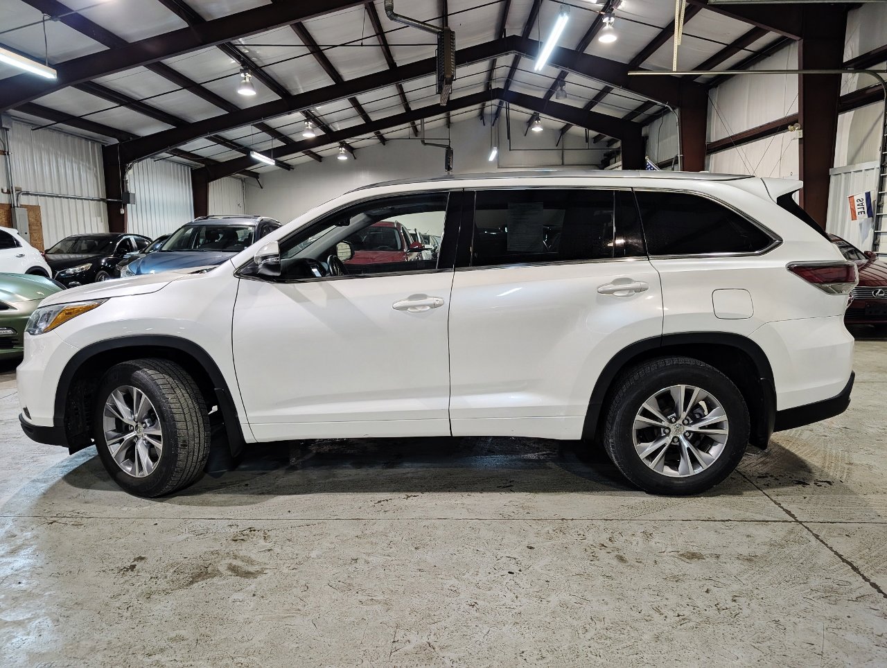 Used 2015 Toyota Highlander XLE image 6
