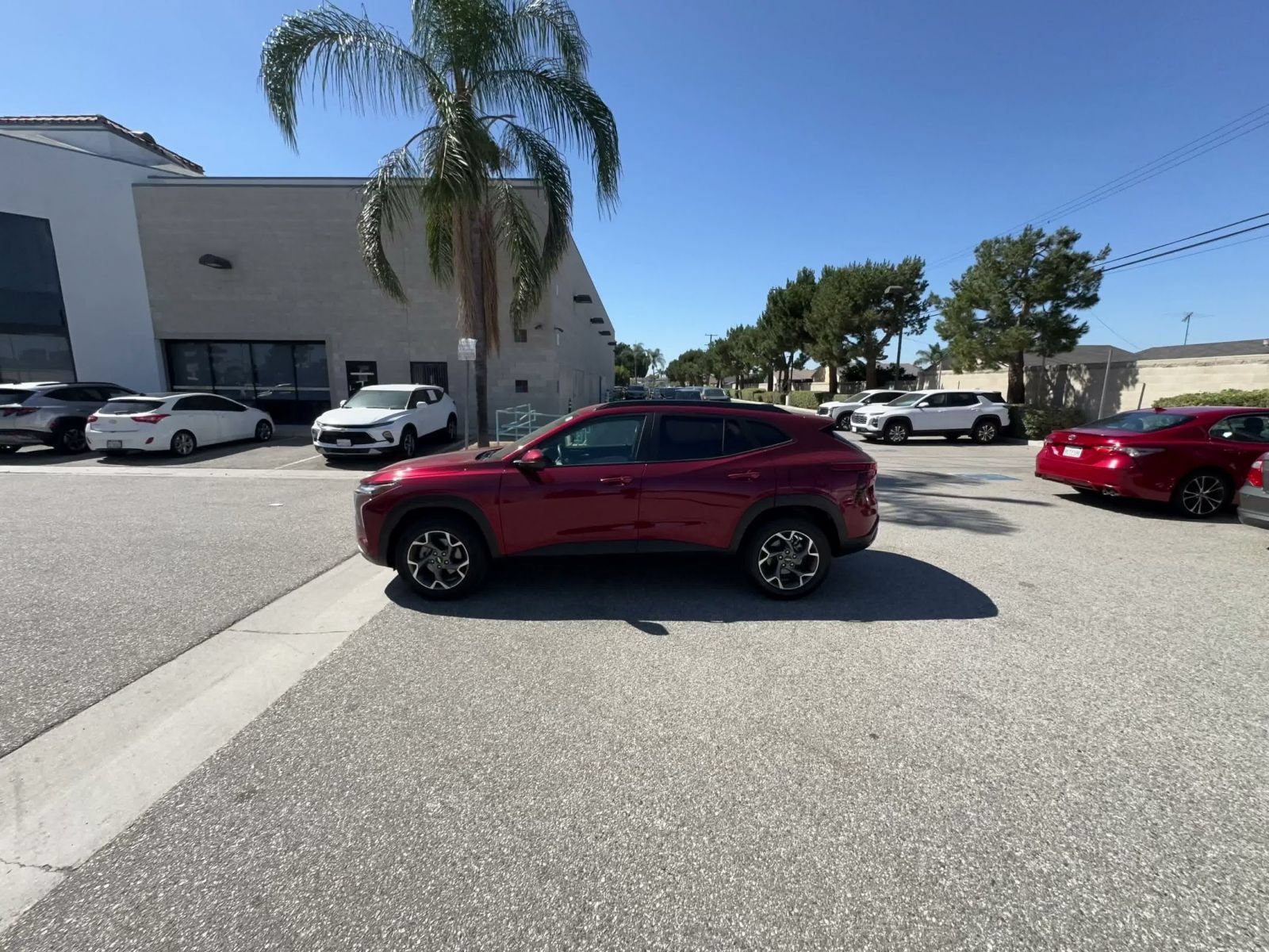 Used 2025 Chevrolet Trax LT w/ LT Convenience Package FWD image 15