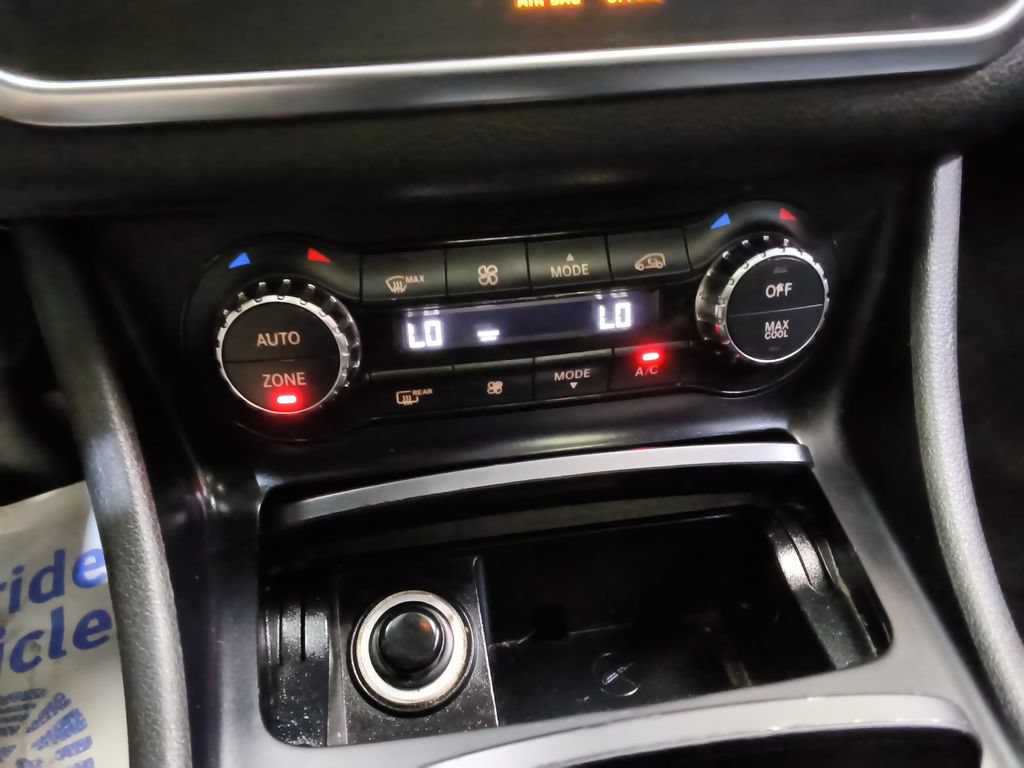 Used 2015 Mercedes-Benz GLA 250 4MATIC image 27