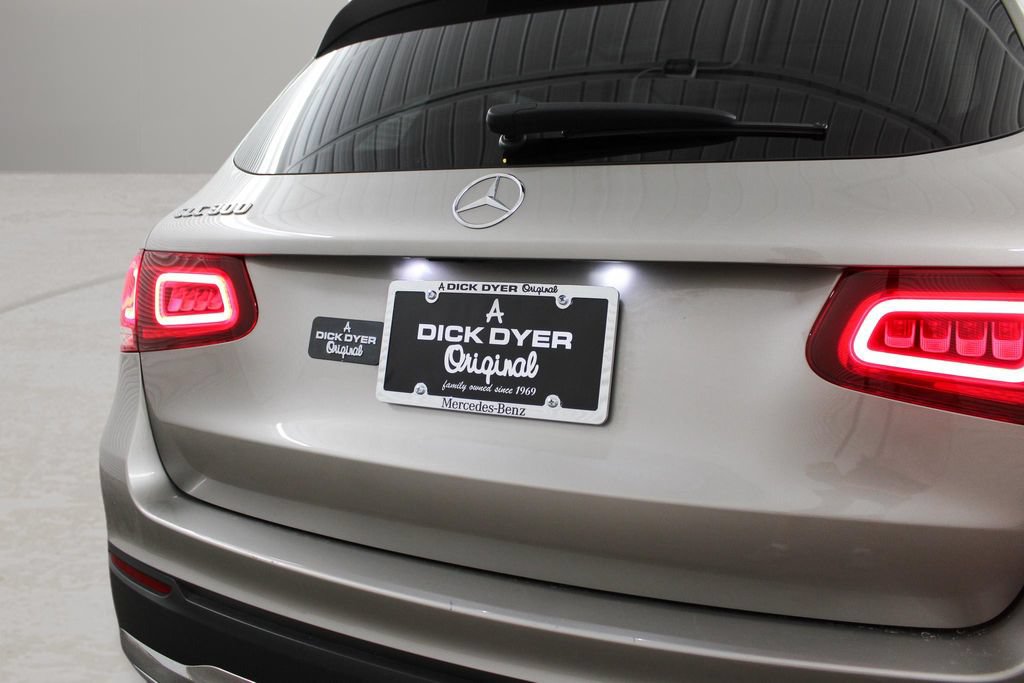 Used 2022 Mercedes-Benz GLC 300 image 32