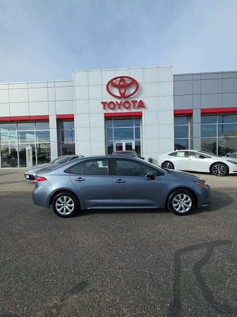 Used 2022 Toyota Corolla LE image 6