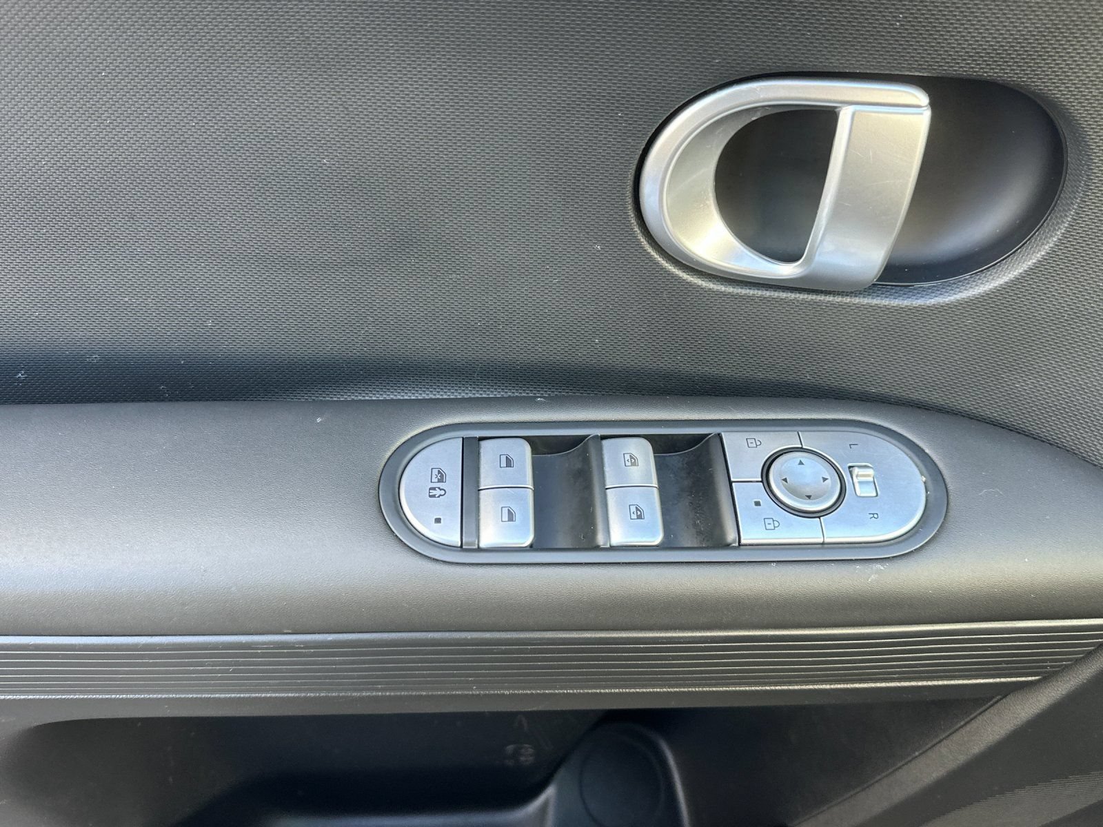 Used 2024 Hyundai Ioniq 5 SEL RWD image 11