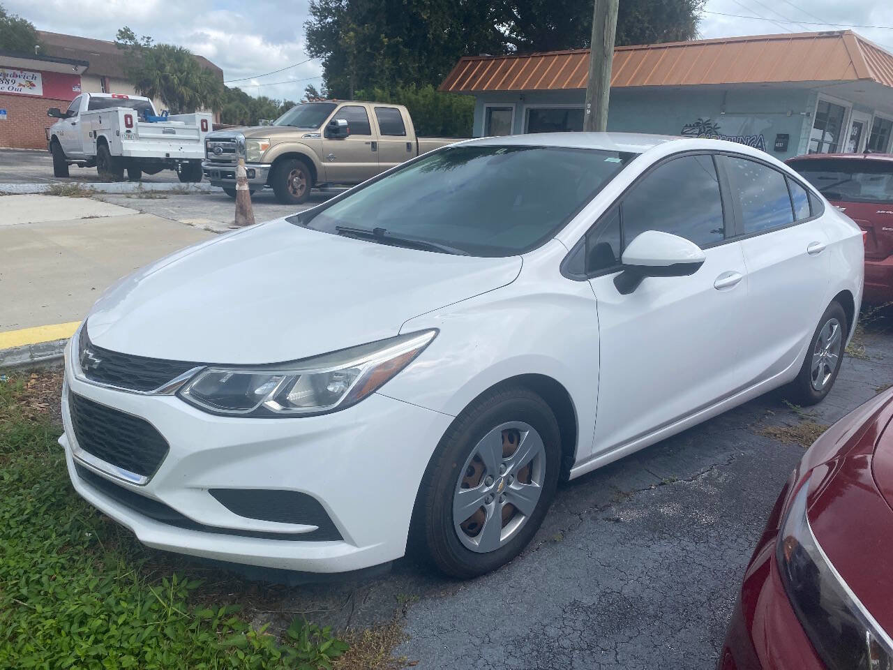 Used 2017 Chevrolet Cruze LS FWD image 1