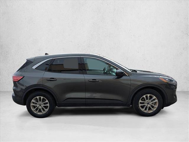 Used 2020 Ford Escape SE image 4