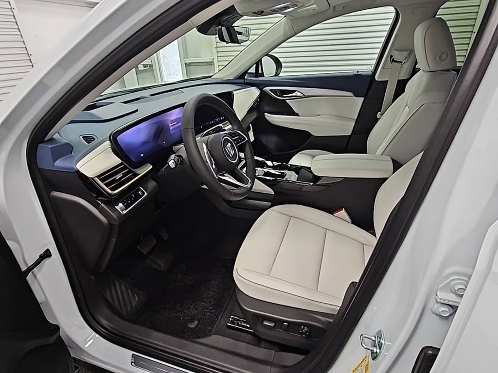 New 2025 Buick Envision Avenir image 10