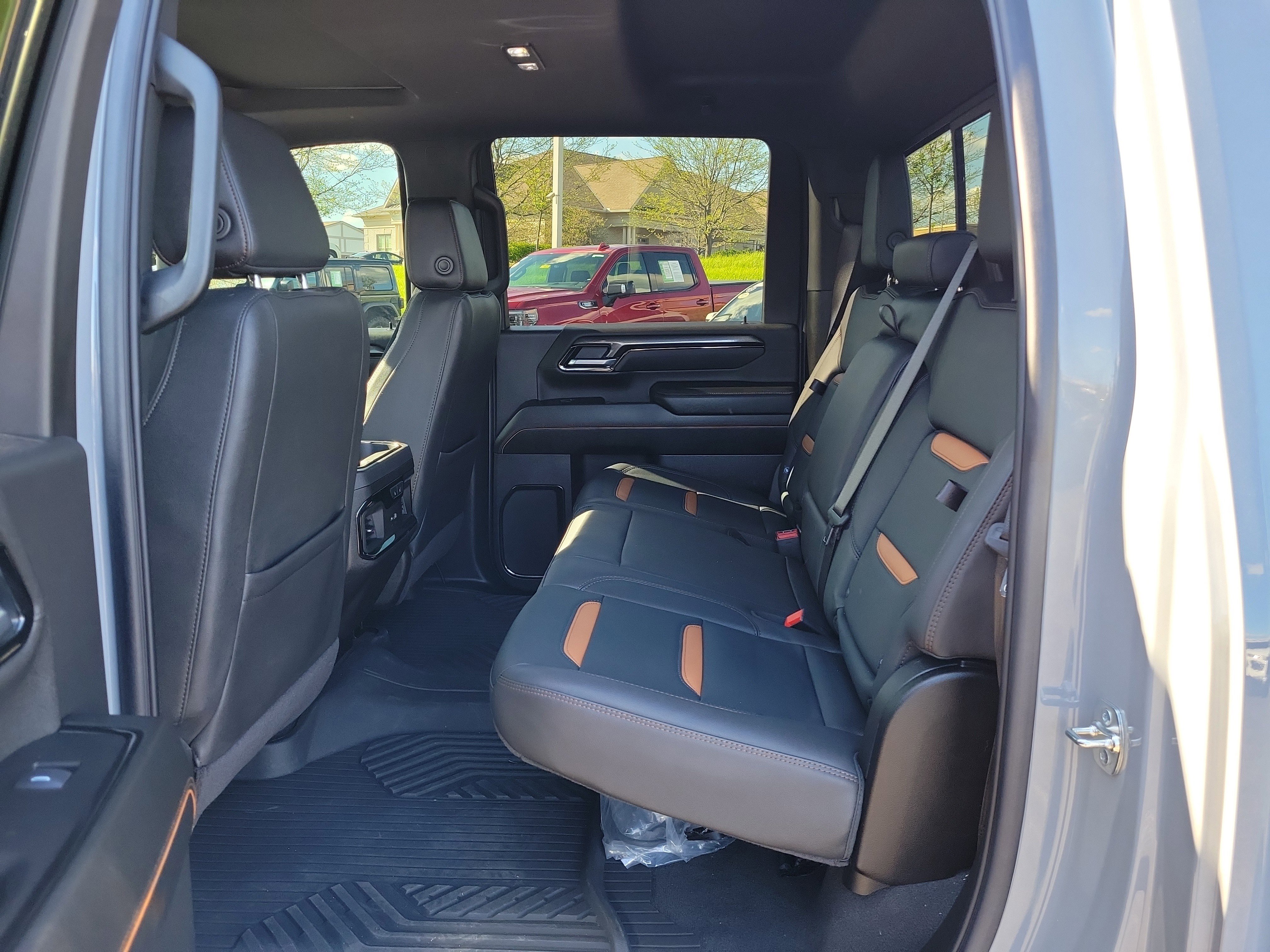 Used 2025 GMC Sierra 3500 AT4 w/ AT4 Premium Plus Package image 12