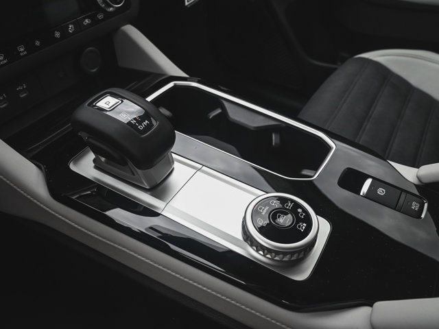 New 2025 Mitsubishi Outlander SE image 26