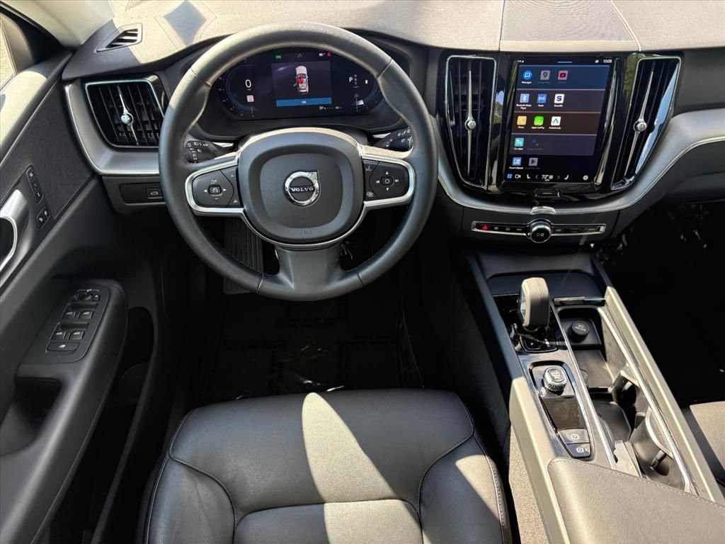 Used 2024 Volvo XC60 B5 Core AWD/4WD image 19