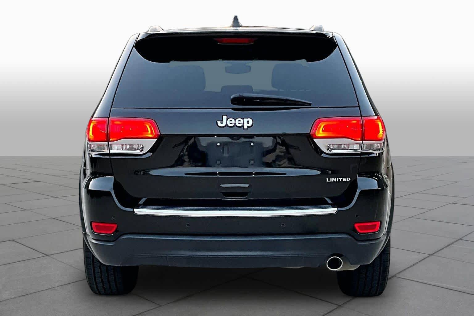 Used 2017 Jeep Grand Cherokee Limited w/ Luxury Group II RWD image 5