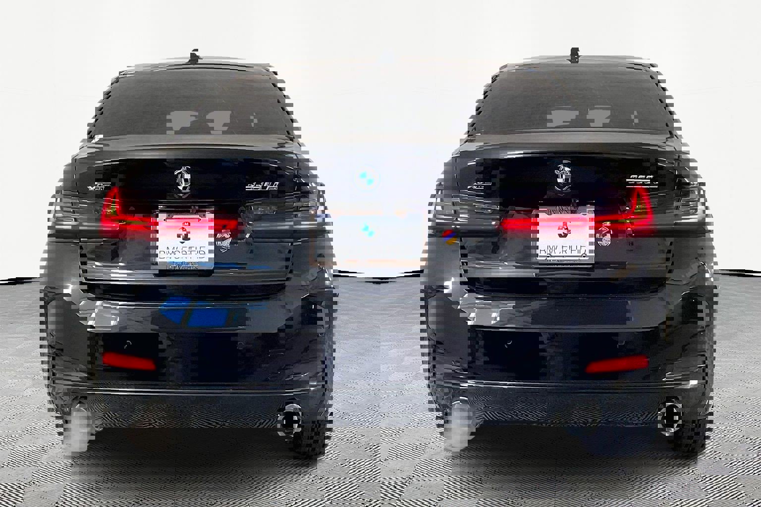 Certified 2023 BMW 330e xDrive w/ Premium Package image 7