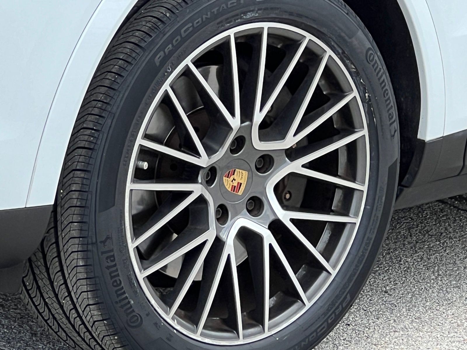 Certified 2023 Porsche Cayenne image 12