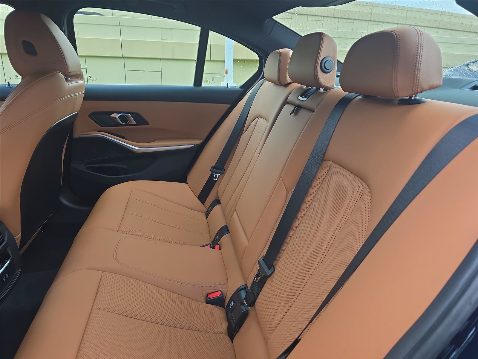 Certified 2024 BMW 330i Sedan RWD image 11
