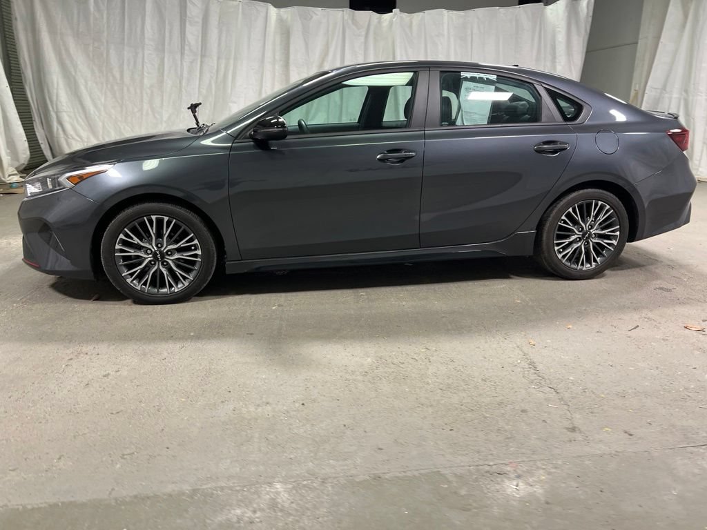 Used 2024 Kia Forte GT-Line w/ GT-Line Premium Package FWD image 4