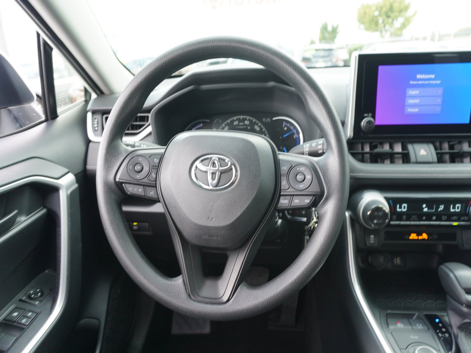 Used 2024 Toyota RAV4 LE AWD/4WD image 17