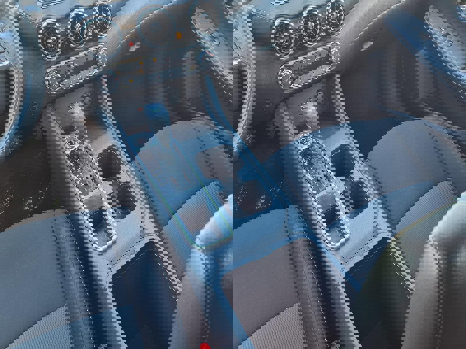 Used 2023 Nissan Sentra SV image 9