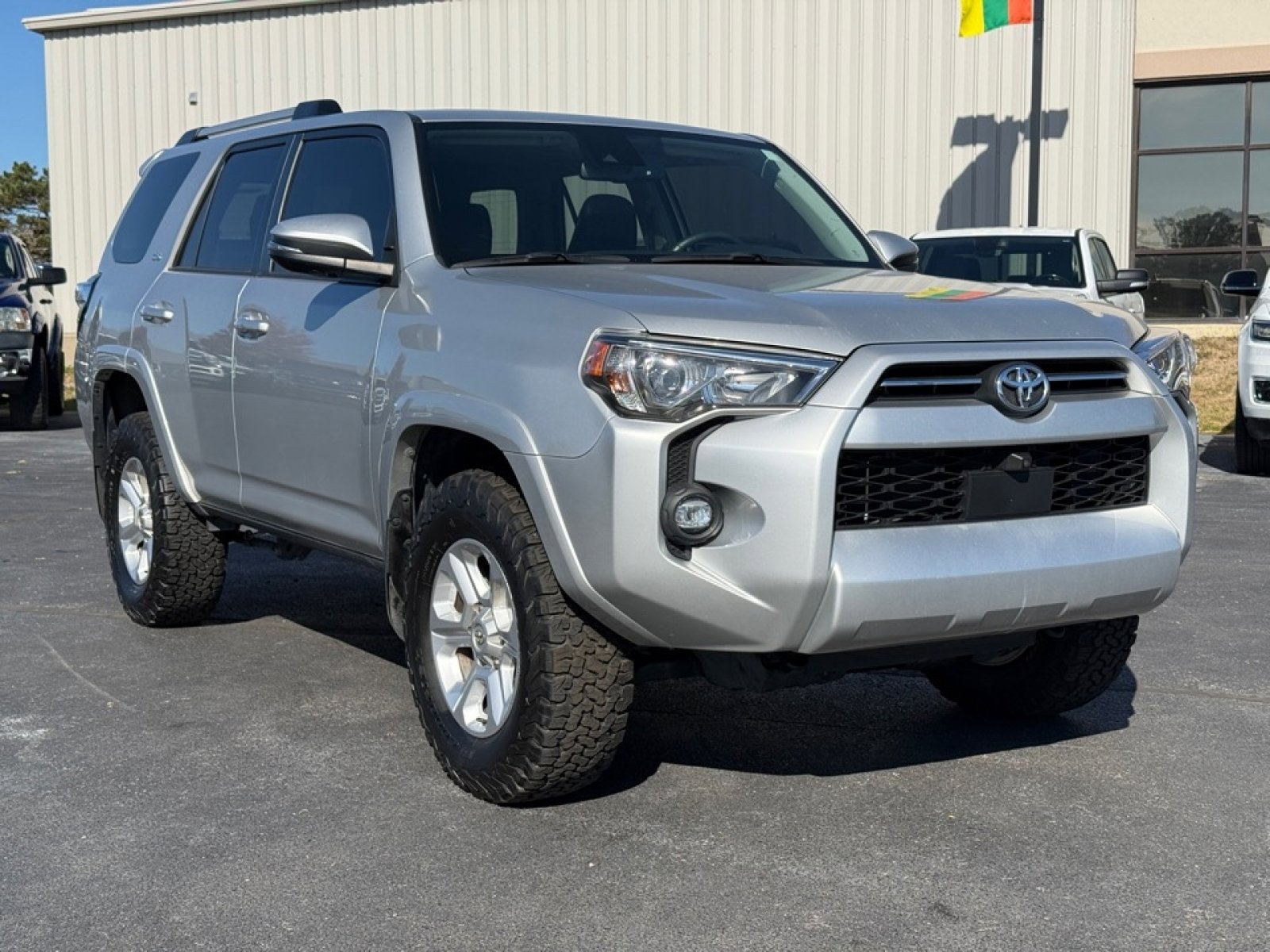 Used 2022 Toyota 4Runner SR5 Premium image 2