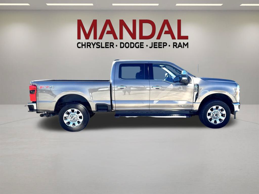 Used 2023 Ford F250 Lariat w/ Chrome Package AWD/4WD image 4