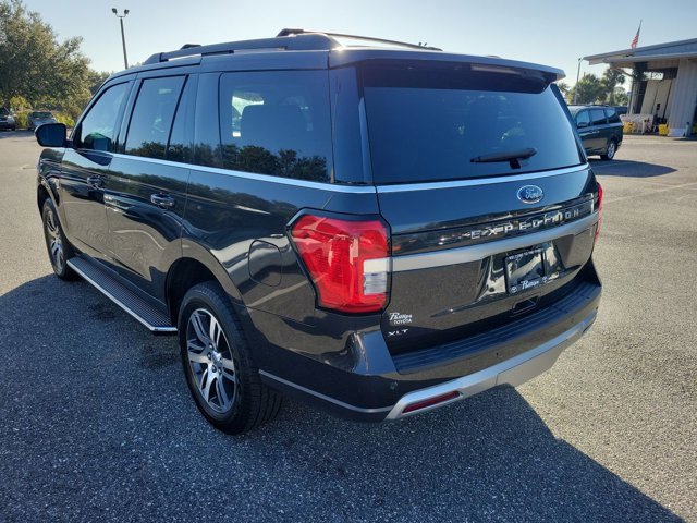 Used 2023 Ford Expedition XLT image 12