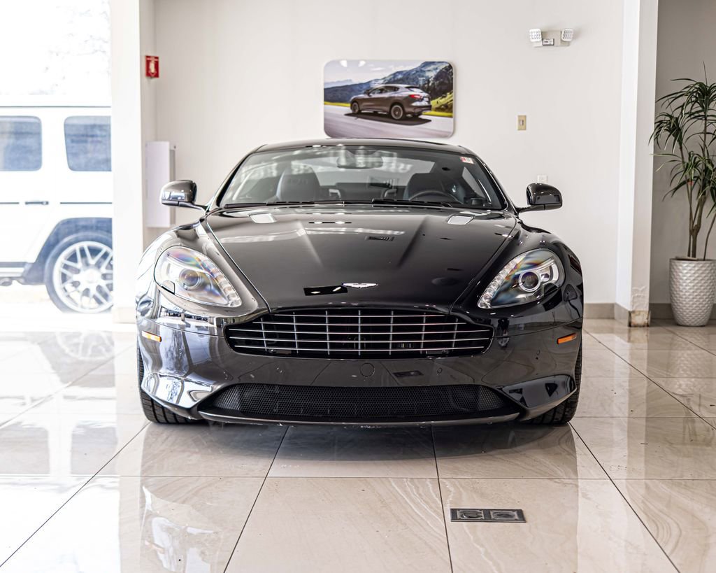 Used 2013 Aston Martin DB9 Coupe image 2