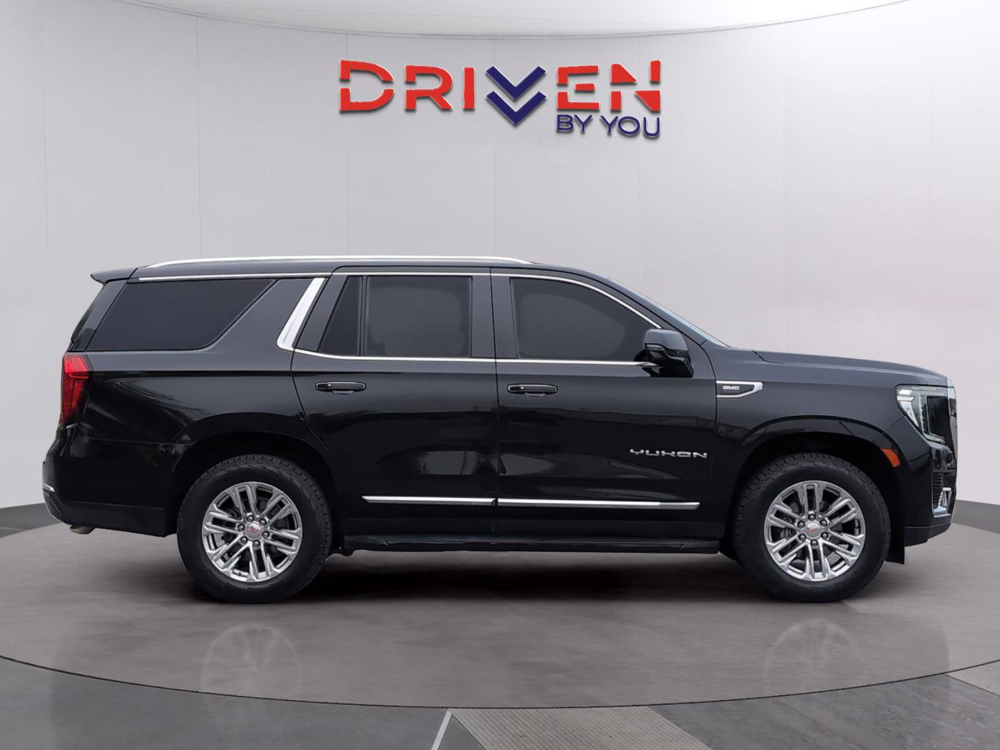 Used 2021 GMC Yukon SLT w/ SLT Luxury Plus Package image 6