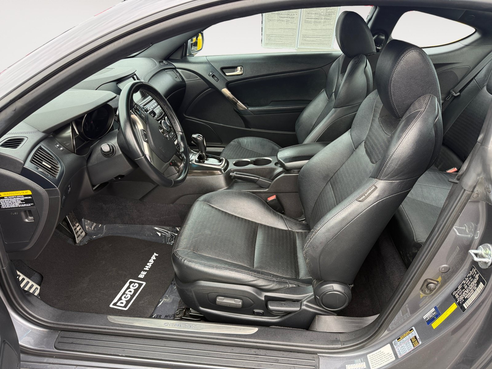 Used 2016 Hyundai Genesis Coupe 3.8 RWD image 10
