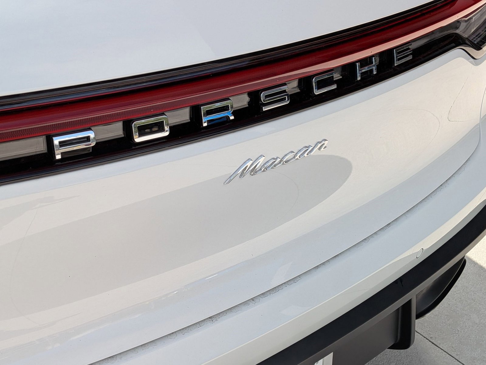New 2026 Porsche Macan image 13