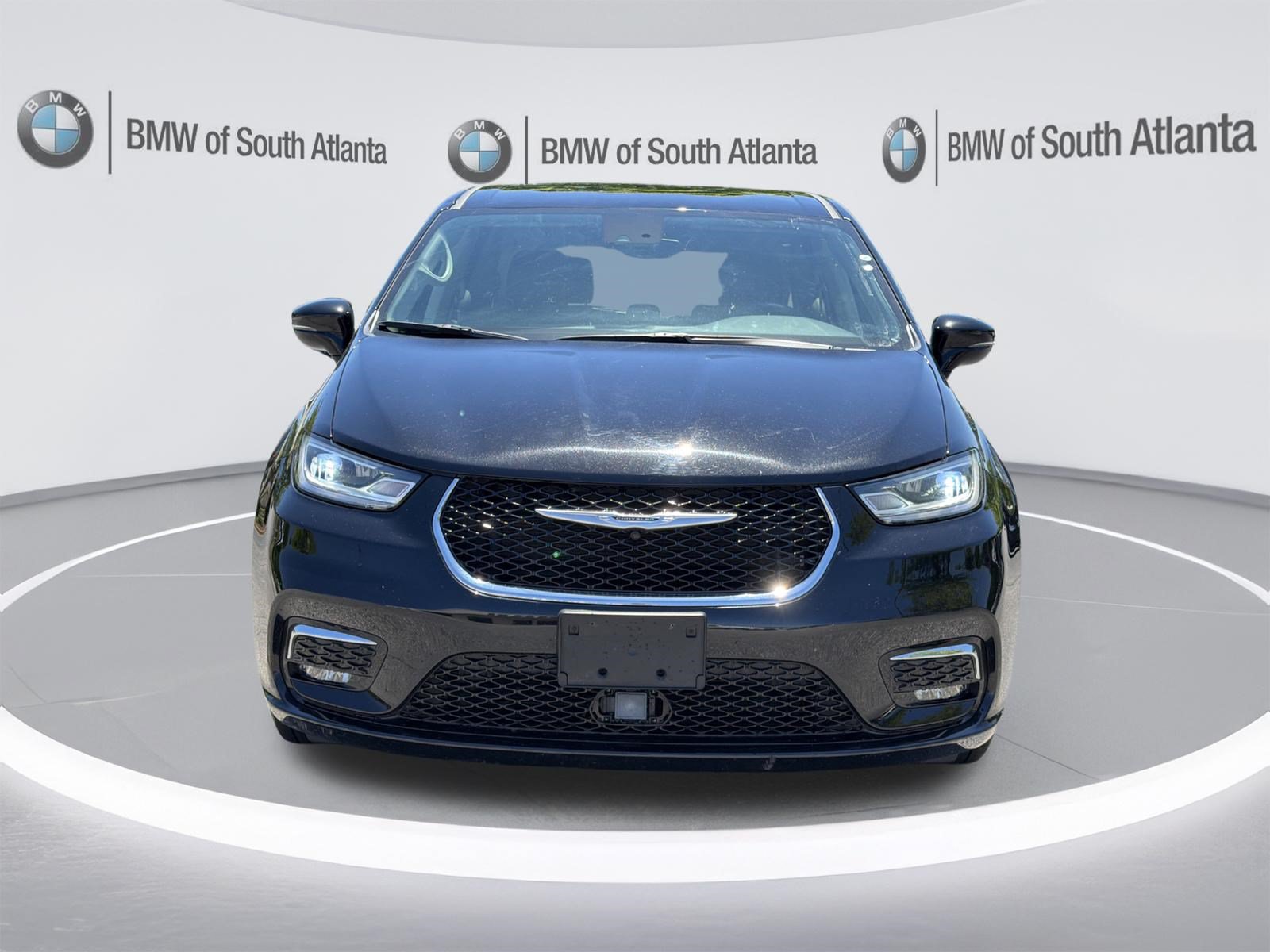 Used 2024 Chrysler Pacifica Touring-L FWD image 29