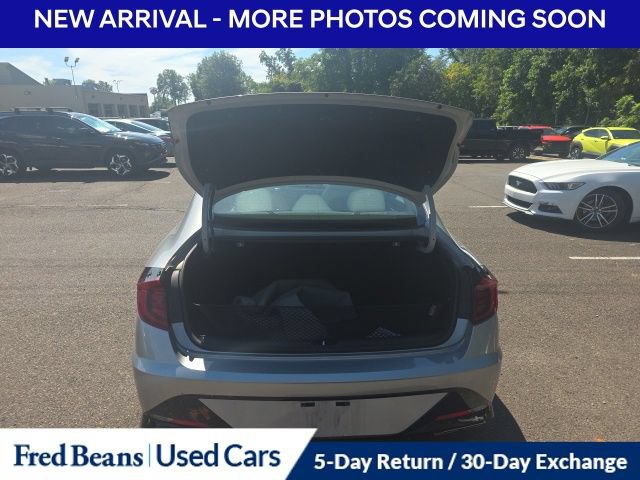 Used 2020 Hyundai Sonata SEL w/ Premium + Sunroof Package FWD image 8