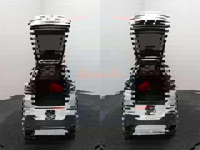 Used 2023 BMW X6 M50i w/ Executive Package image 6