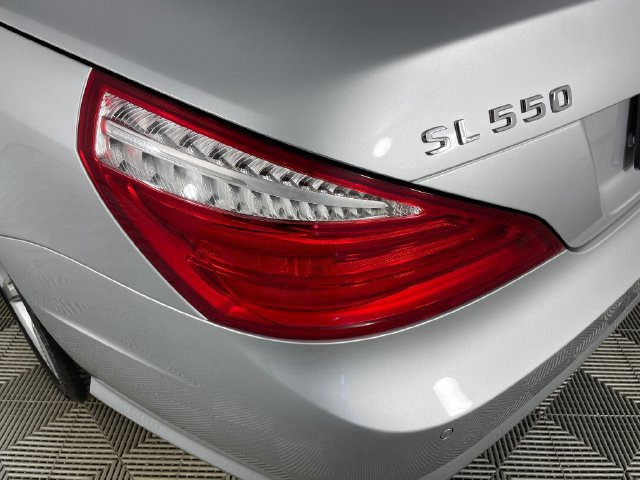 Used 2013 Mercedes-Benz SL 550 image 20