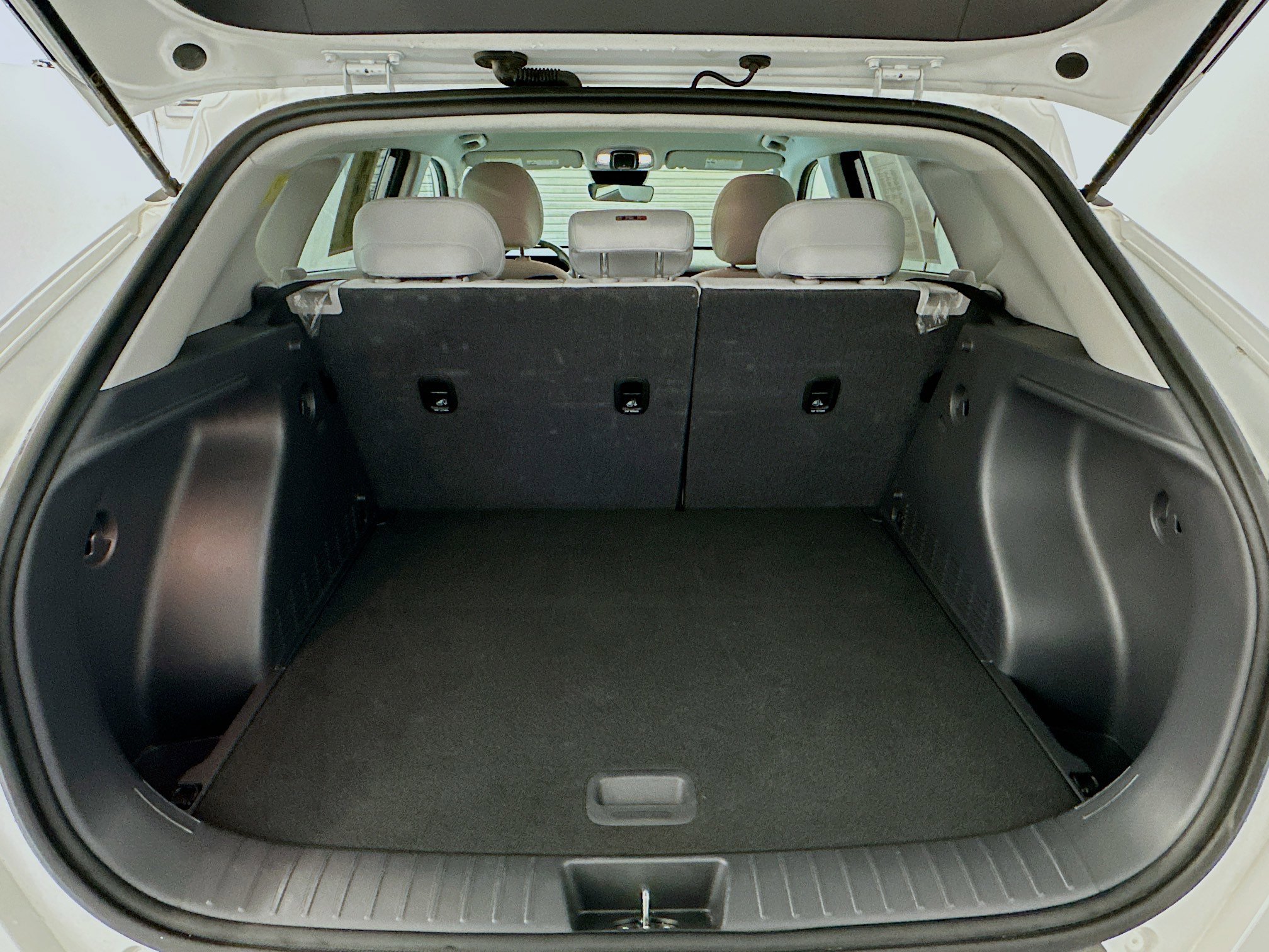 Used 2025 Hyundai Kona SEL image 30