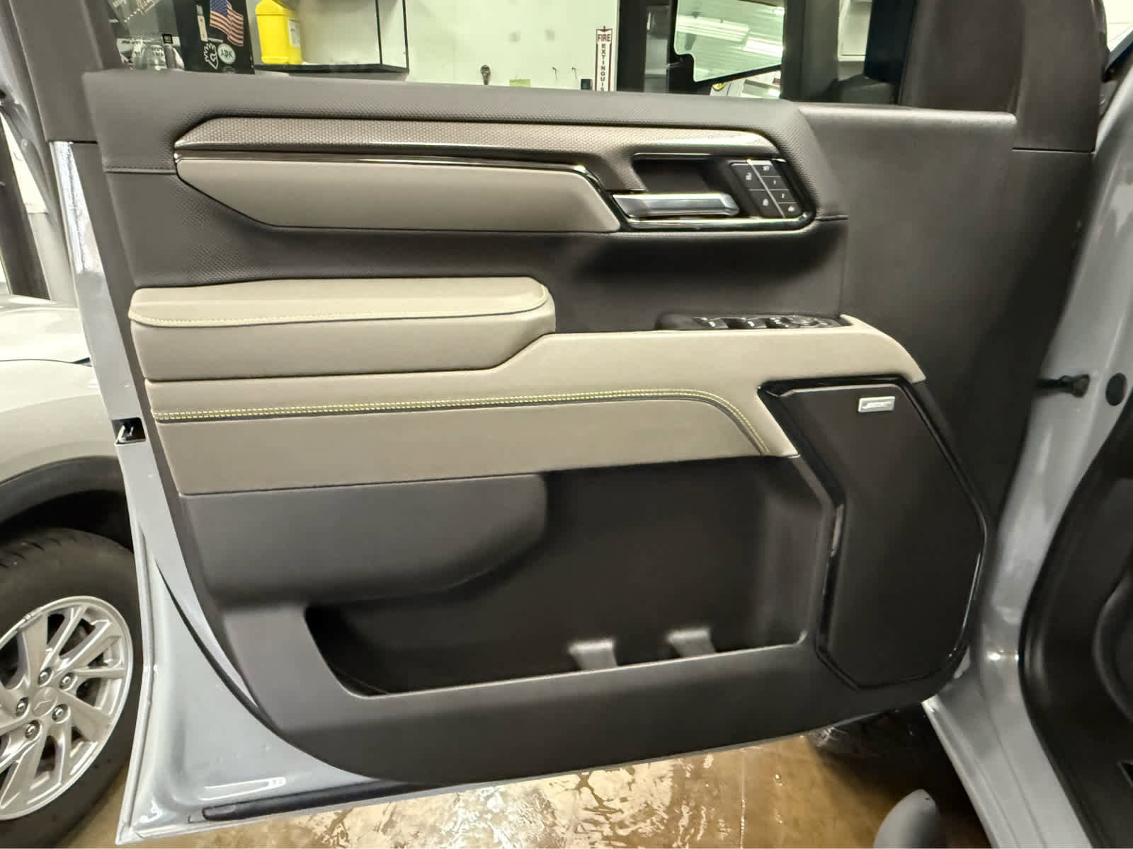 Used 2025 Chevrolet Silverado 2500 ZR2 w/ Technology Package image 20