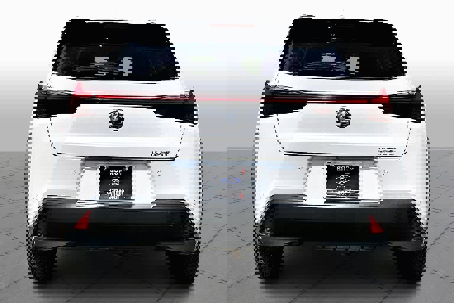 Used 2020 Lexus UX 250h w/ Premium Package image 4