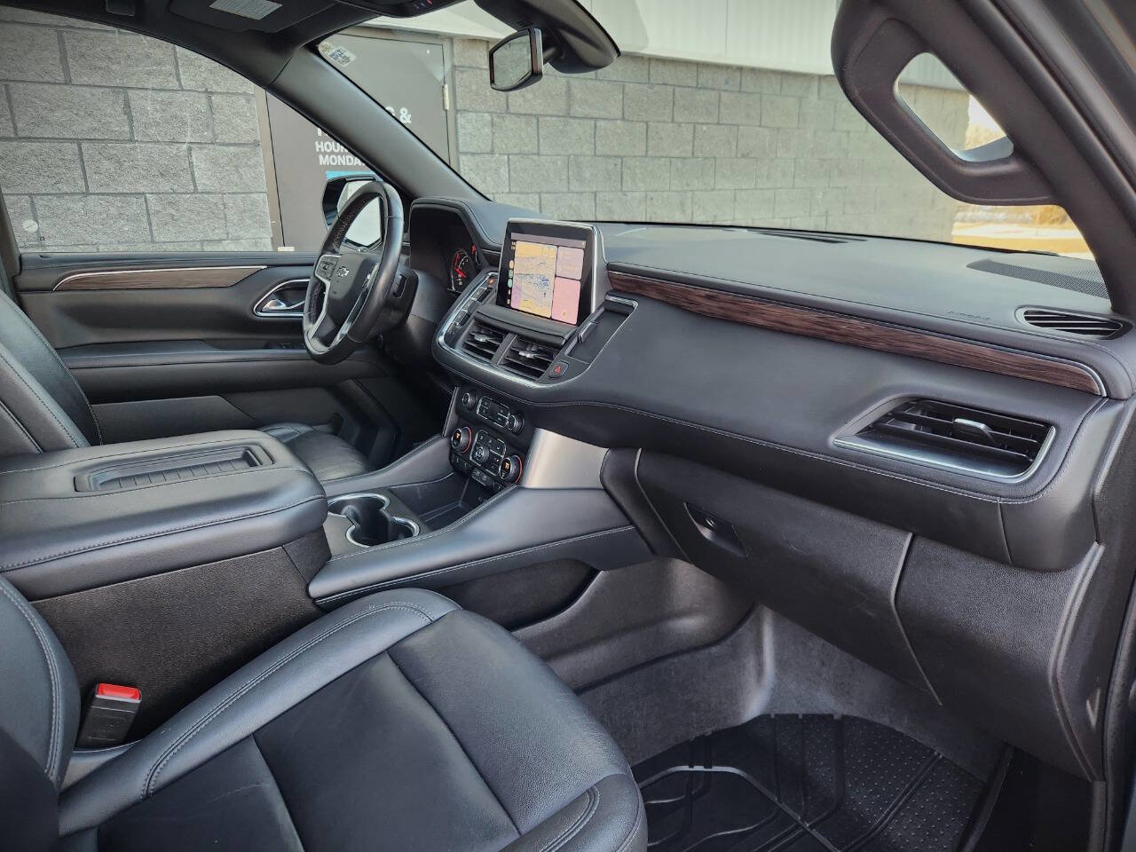 Used 2021 Chevrolet Tahoe Z71 w/ Luxury Package image 8