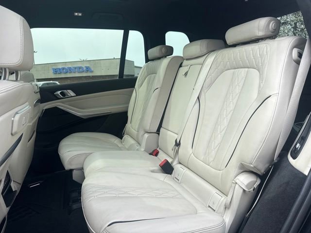 Used 2023 BMW X7 xDrive40i w/ M Sport Package image 23