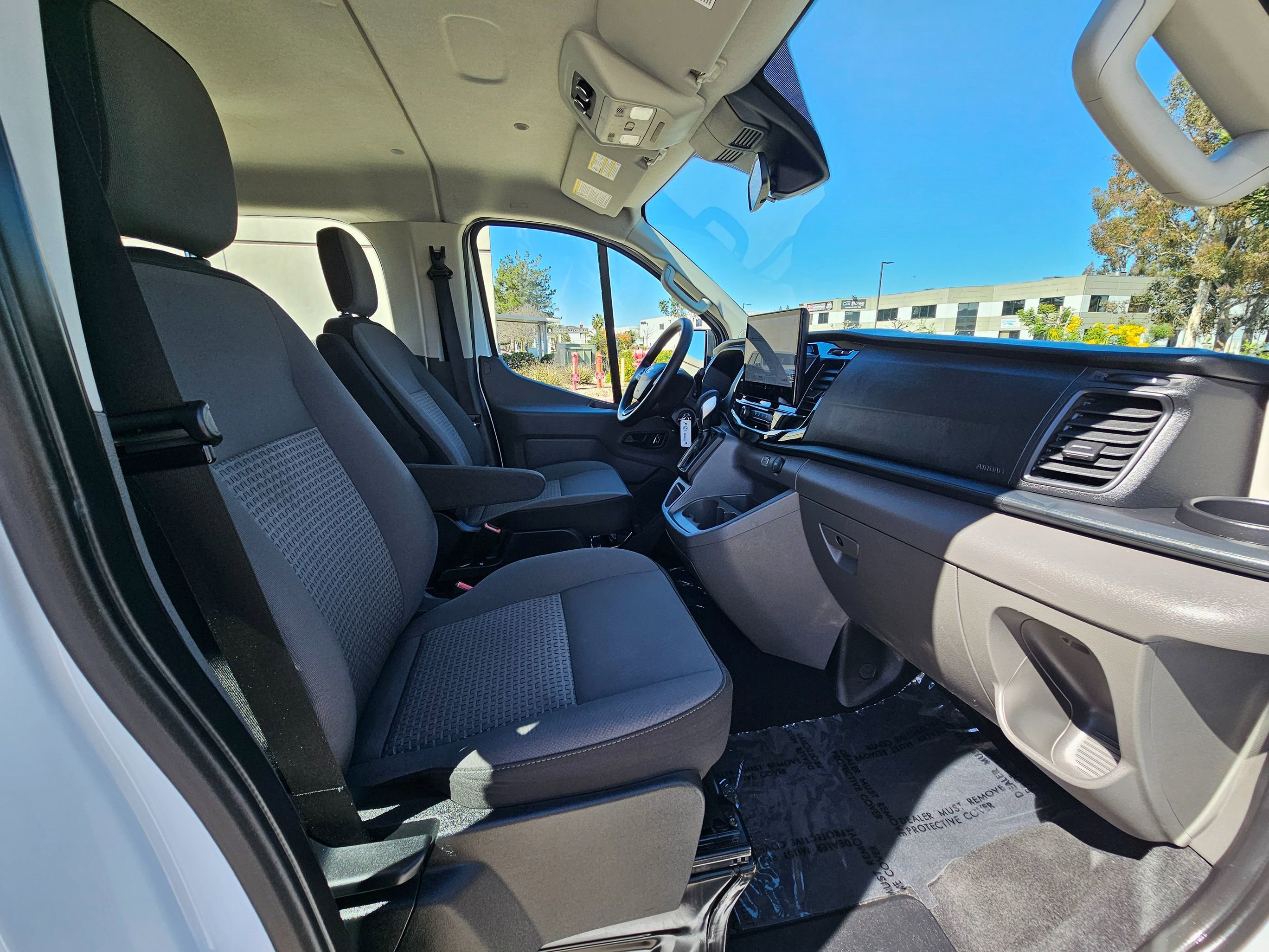 Used 2025 Ford Transit 350 XLT image 34